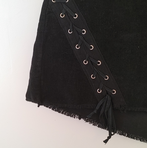 AE Don't Ask Why O/S corduroy black skirt - Picture 6 of 6